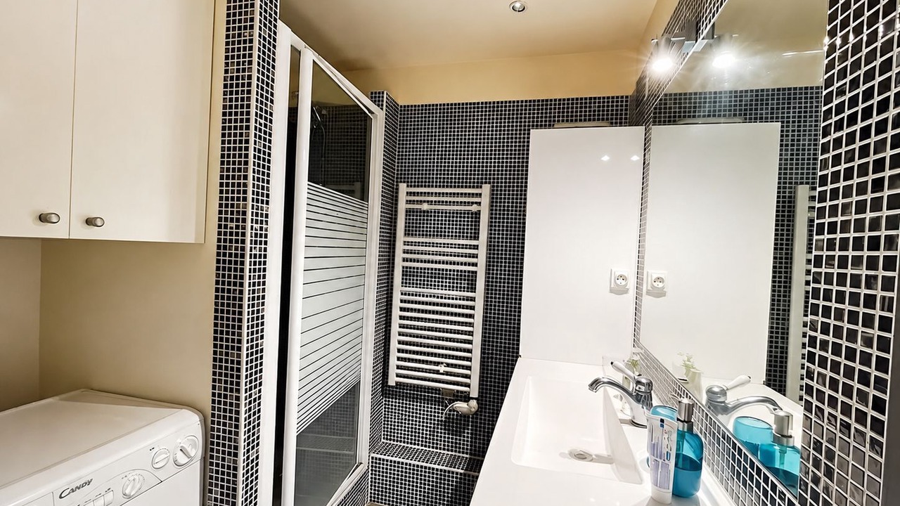 Photo of Bathroom in Le Kremlin-Bicetre
