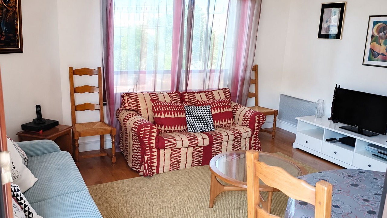 Photo of Livingroom in Le Kremlin-Bicetre