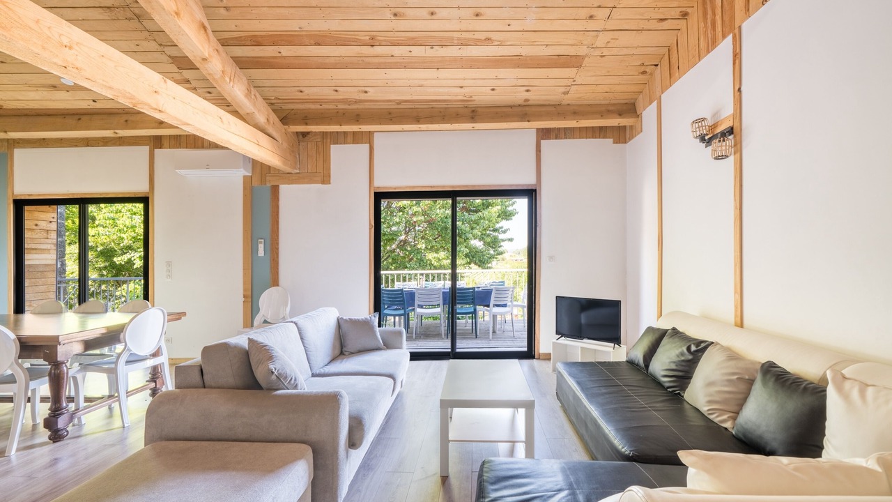 Photo of Livingroom in Saint-Alban-sous-Sampzon