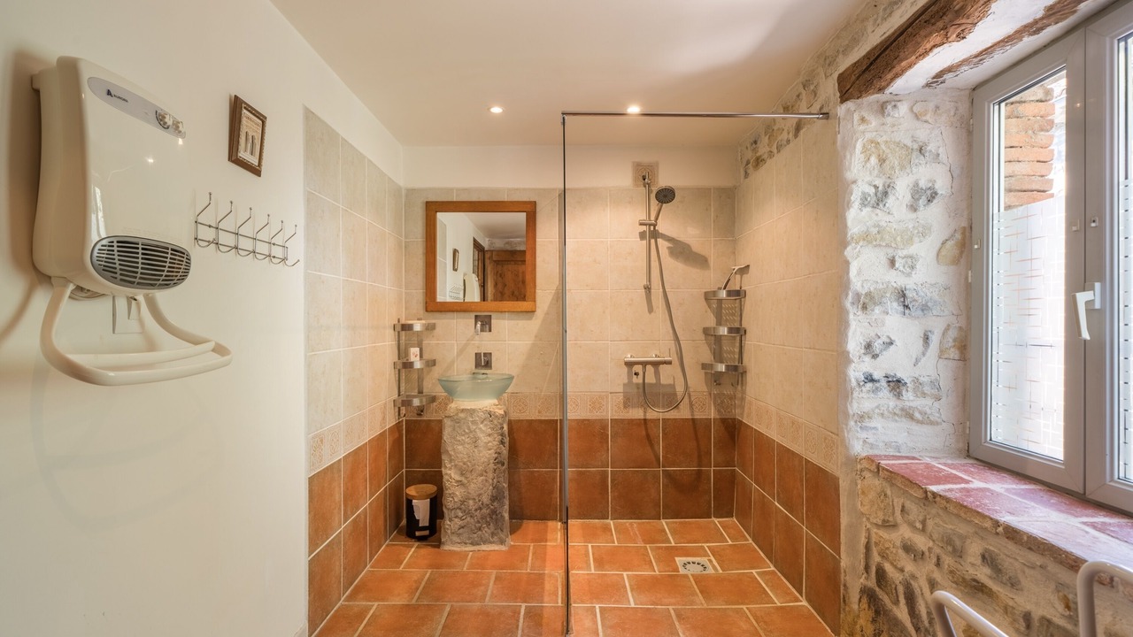Photo of Bathroom in Saint-Alban-sous-Sampzon