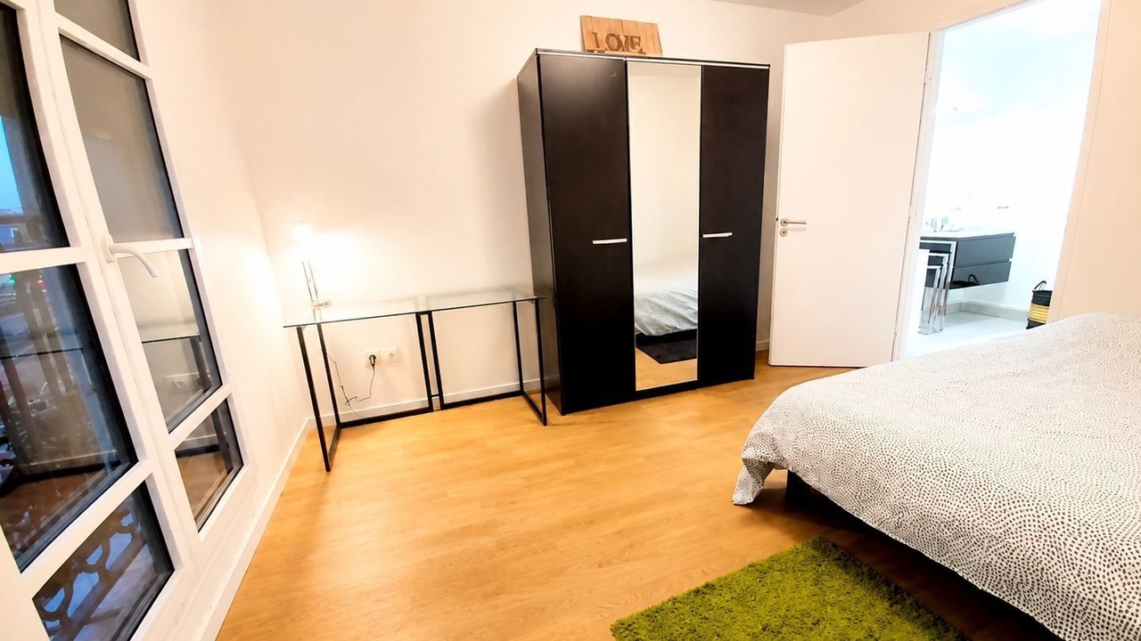 Photo of Bedroom in Clamart
