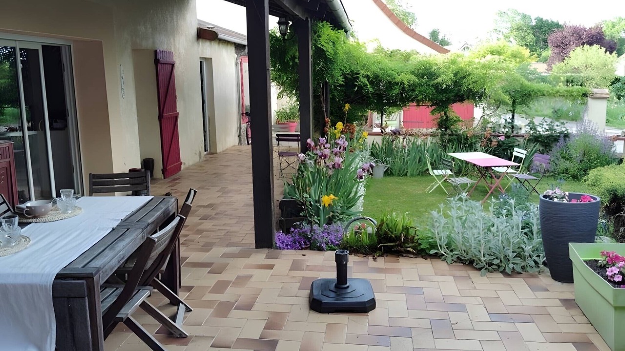 Photo of Outdoor in Saint-Pourcain-sur-Besbre