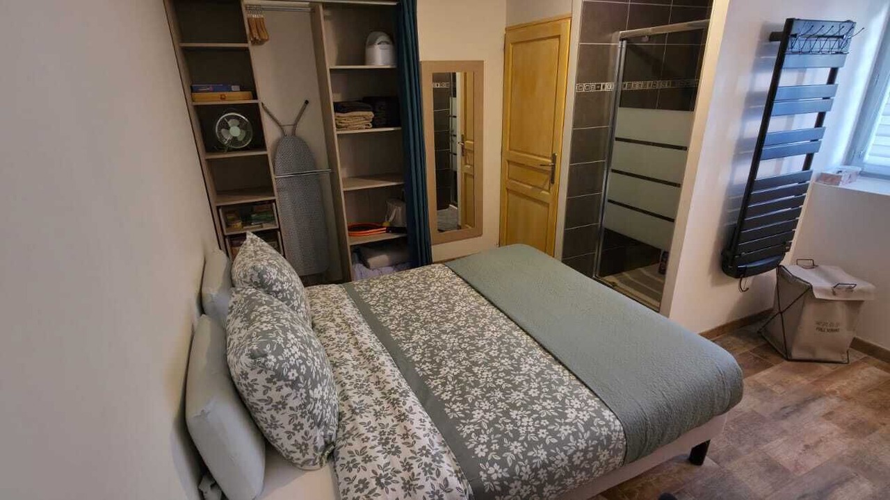 Photo of Bedroom in Mellecey