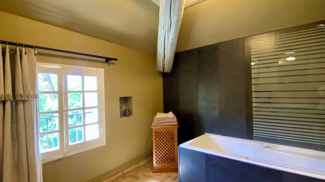 Photo of Bathroom in Rochegude