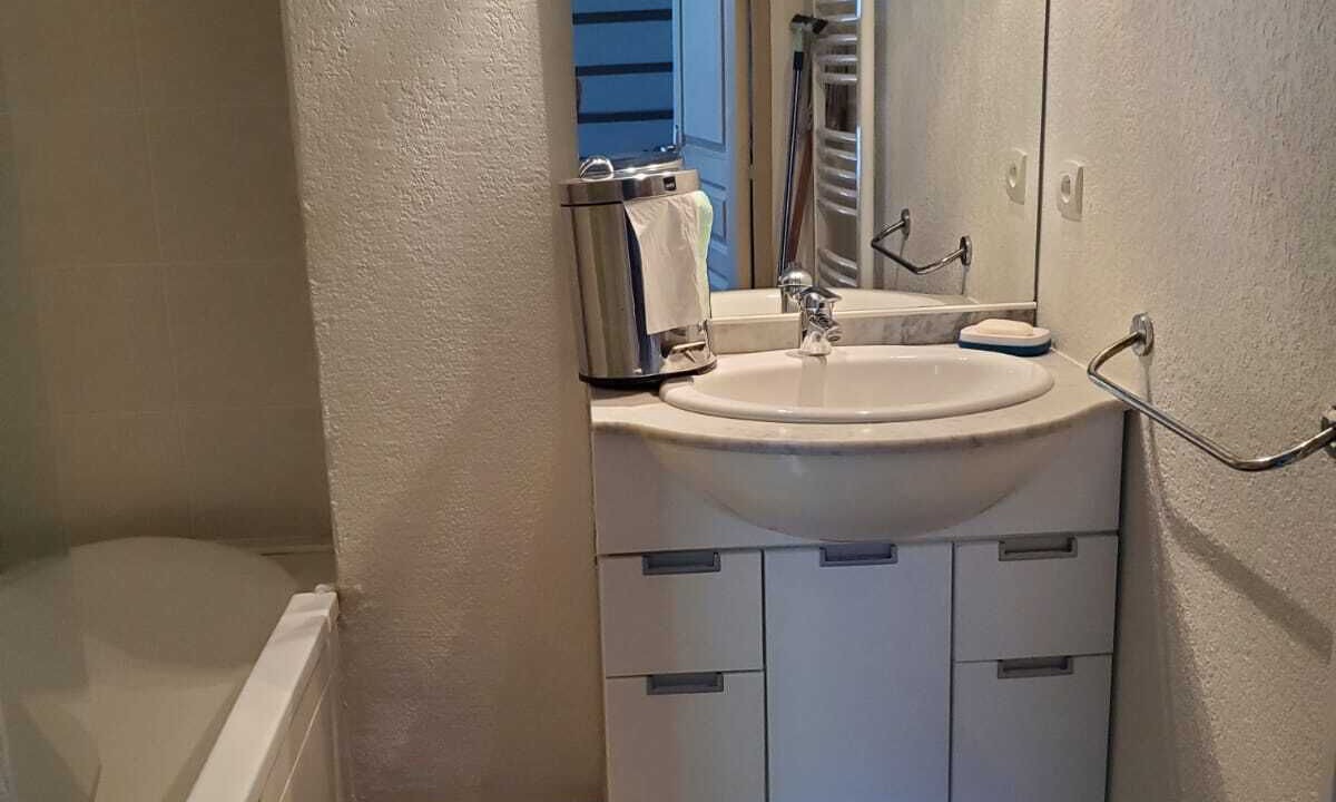 Photo of Bathroom in Aubignan