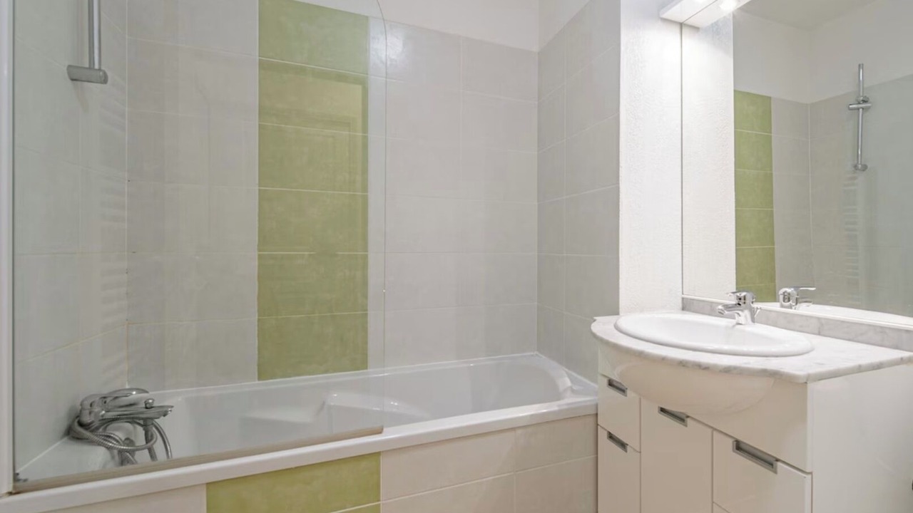 Photo of Bathroom in Aubignan