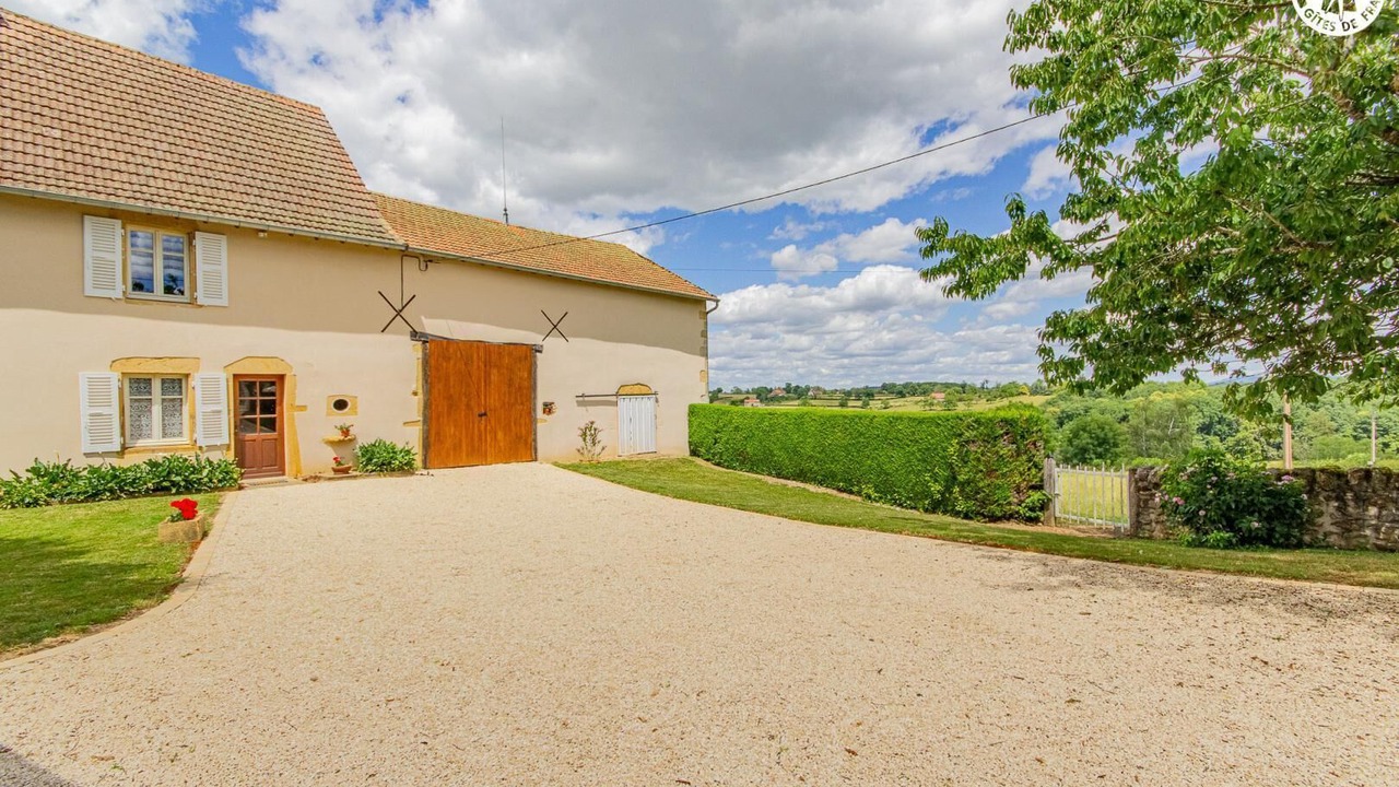 Photo of Outdoor in Saint-Christophe-en-Brionnais