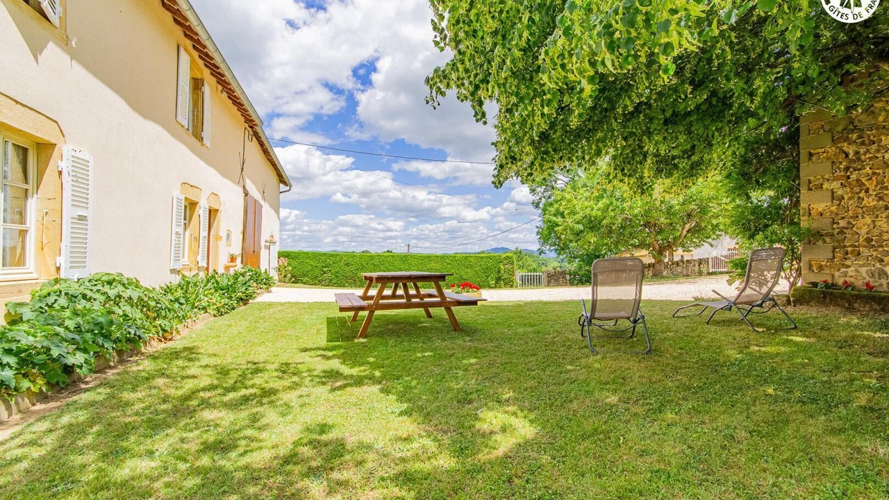Photo of Outdoor in Saint-Christophe-en-Brionnais