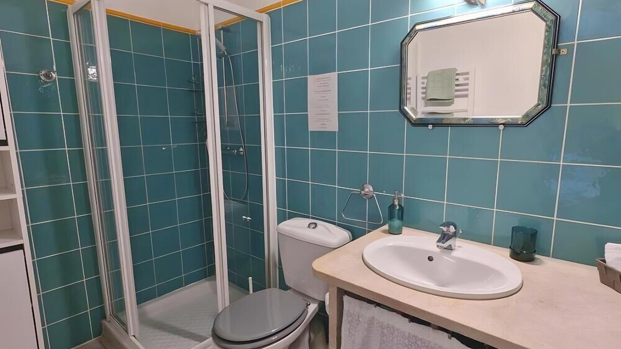 Photo of Bathroom in Villy-le-Brule