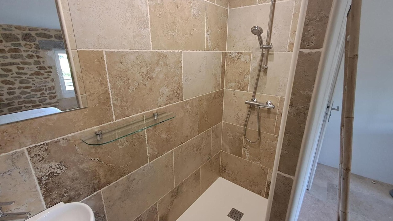 Photo of Bathroom in Suze-la-Rousse