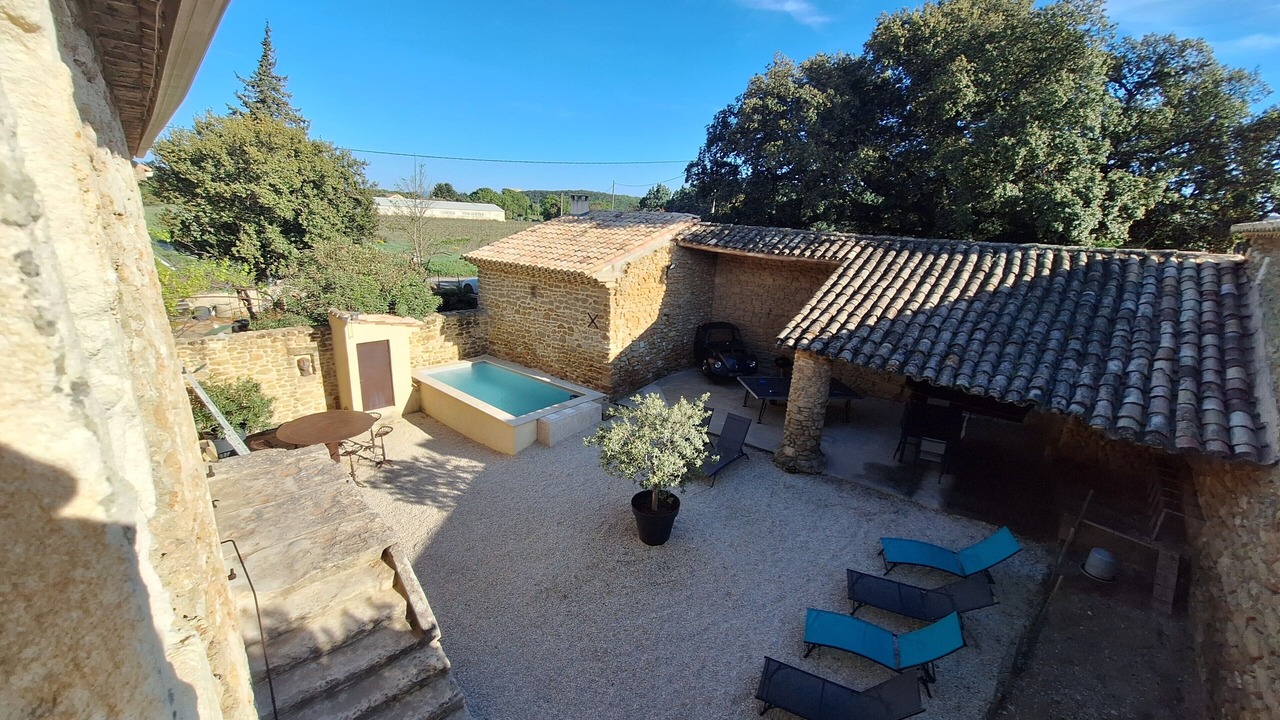 Photo of Outdoor in Suze-la-Rousse