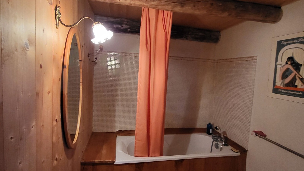 Photo of Bathroom in Tours-sur-Meymont