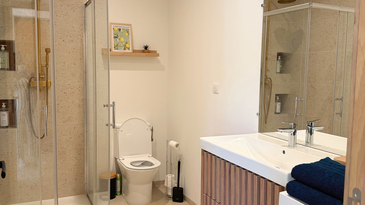 Photo of Bathroom in Mirabel-et-Blacons