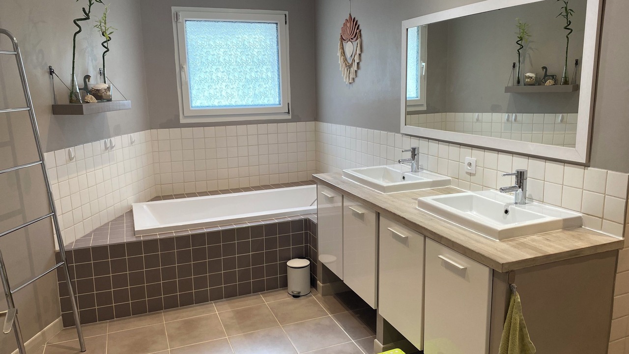 Photo of Bathroom in Les Granges-Gontardes