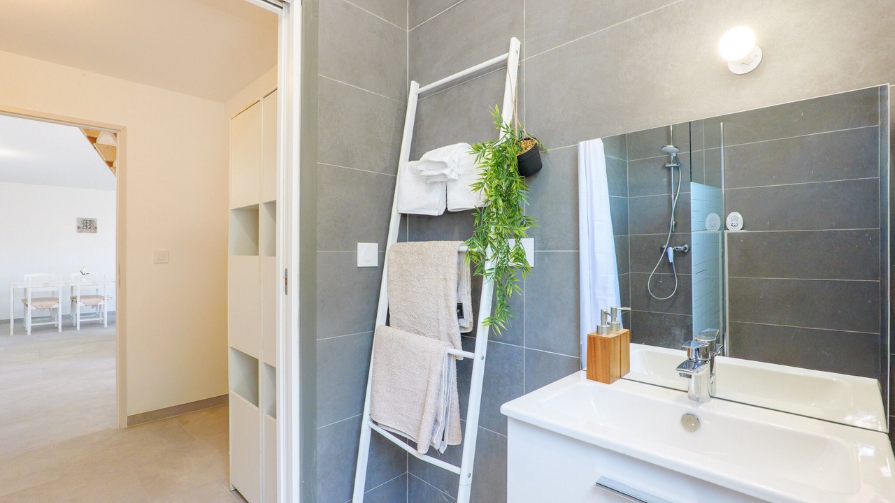 Photo of Bathroom in Saint-Germain