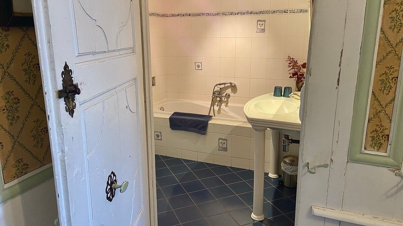 Photo of Bathroom in Saint-Martin-sous-Vigouroux