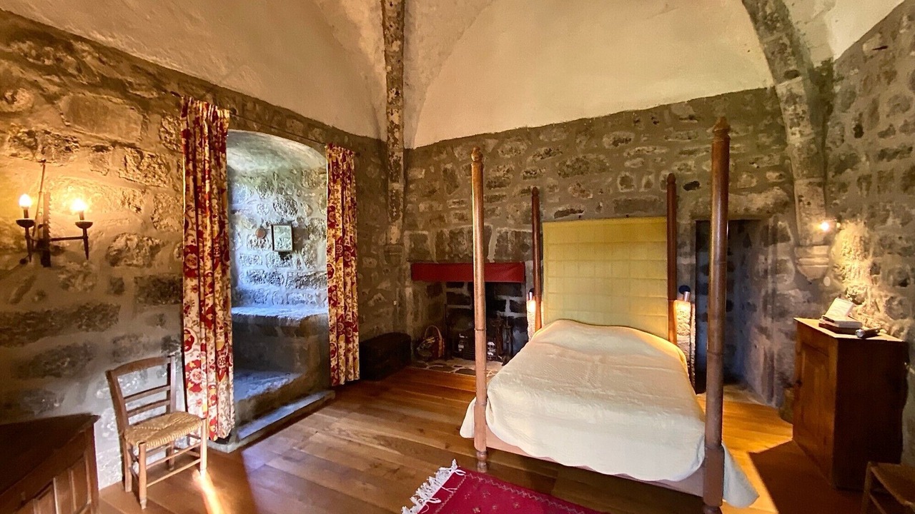 Photo of Bedroom in Saint-Martin-sous-Vigouroux