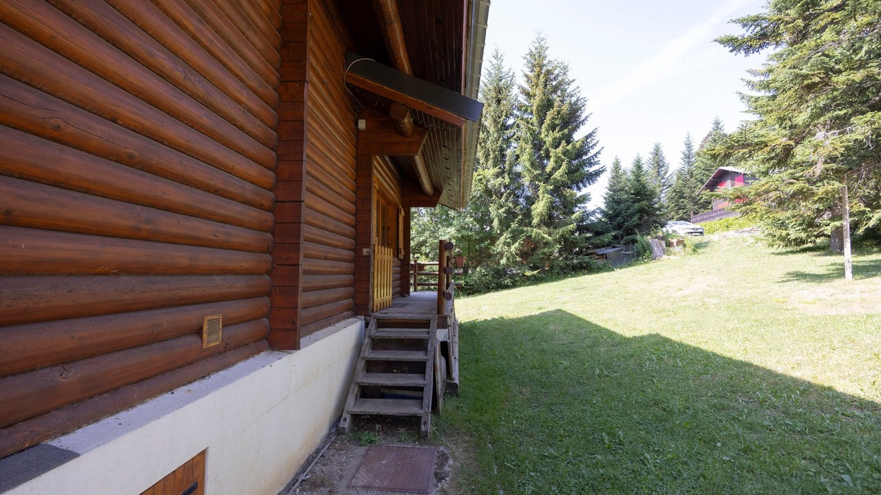 Photo of Outdoor in Montcel