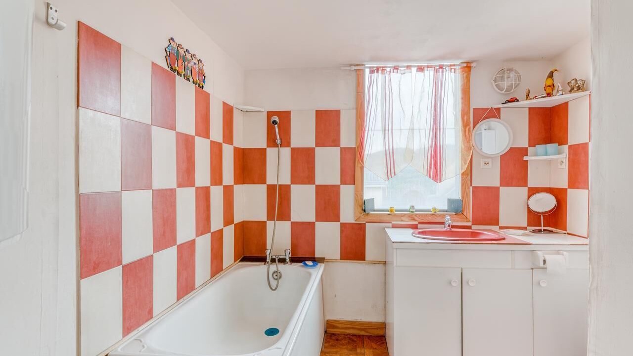 Photo of Bathroom in Sommant