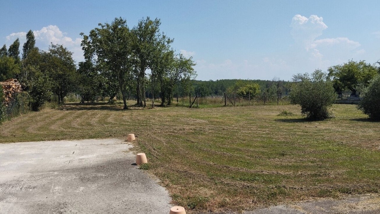 Photo of Outdoor in Commenailles