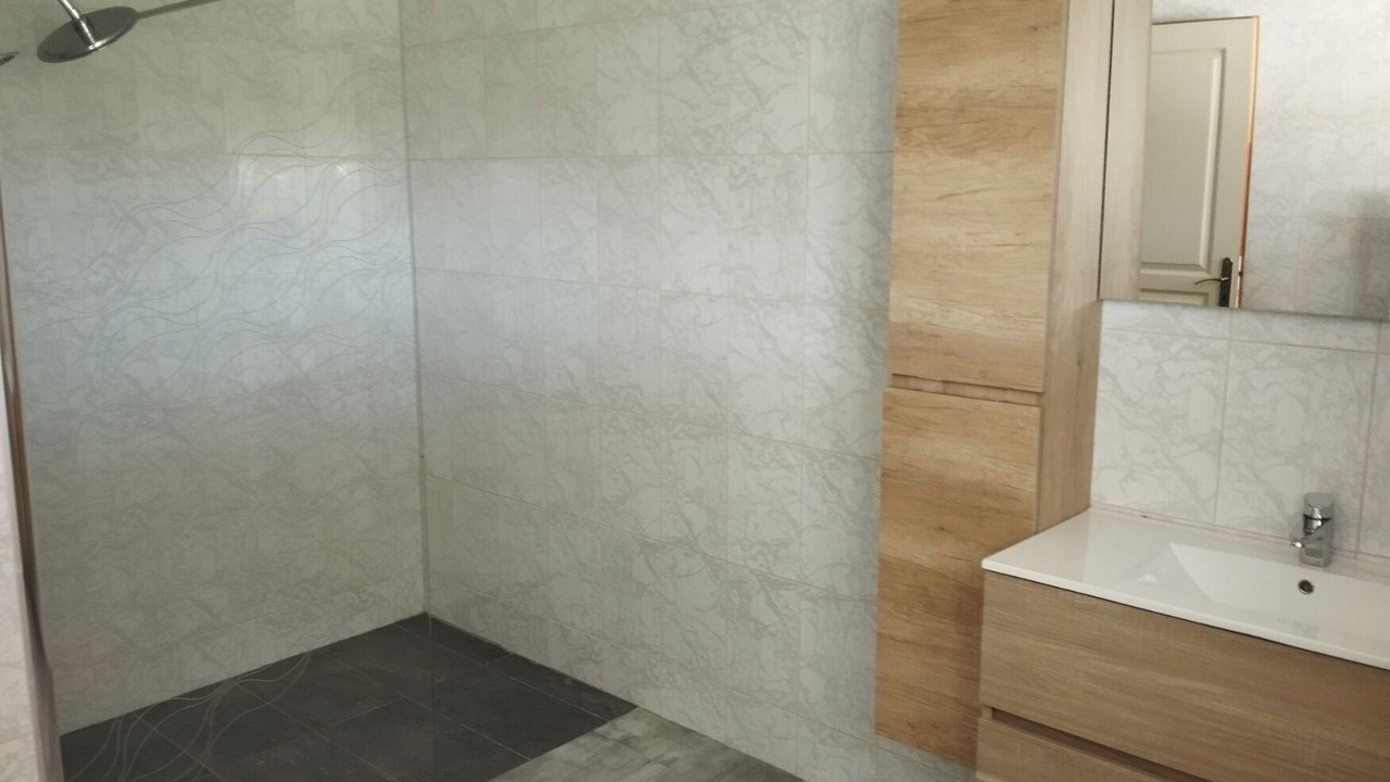 Photo of Bathroom in Commenailles