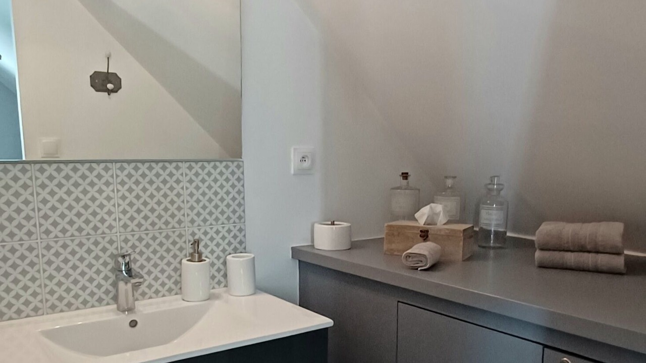 Photo of Bathroom in Gilly-les-Citeaux