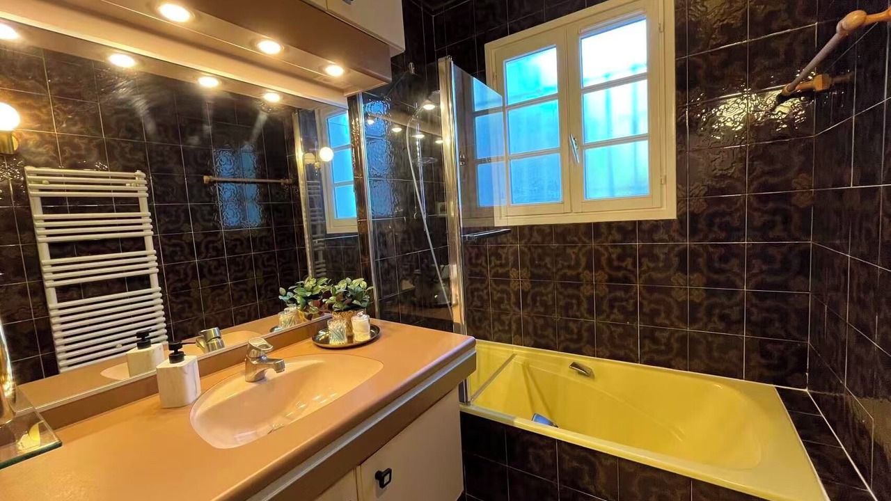 Photo of Bathroom in Vitry-sur-Seine