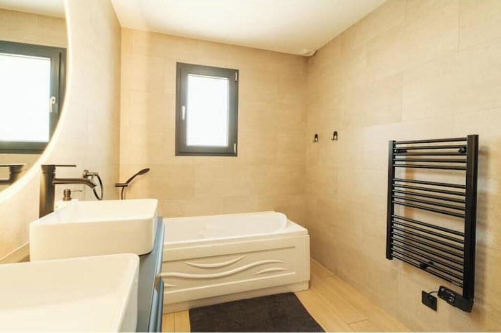Photo of Bathroom in Larnaud