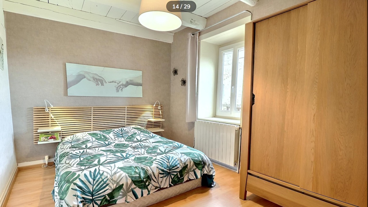 Photo of Bedroom in Labastide-sur-Besorgues
