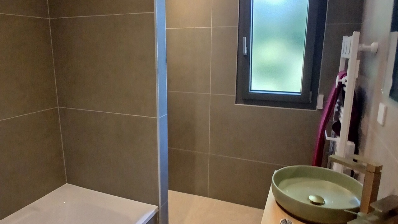 Photo of Bathroom in Le Poet-Laval