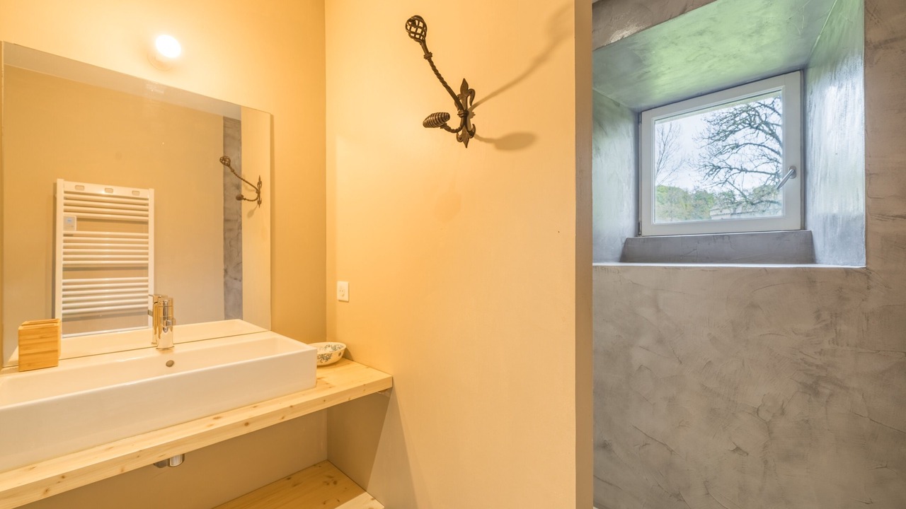 Photo of Bathroom in Prinsuejols