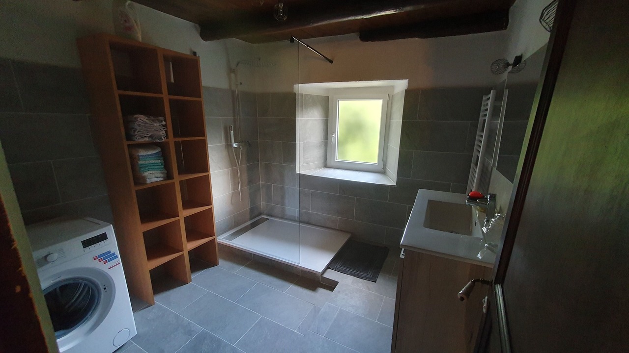 Photo of Bathroom in Vorey
