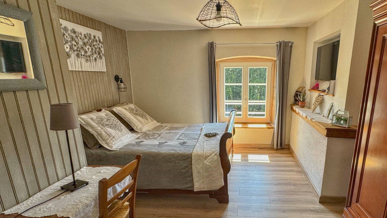 Photo of Bedroom in La Lanterne-et-les-Armonts