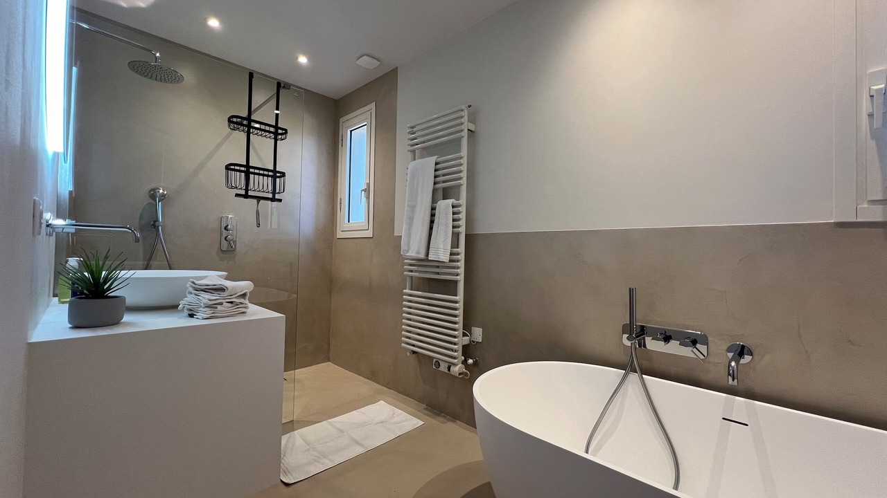 Photo of Bathroom in Modene