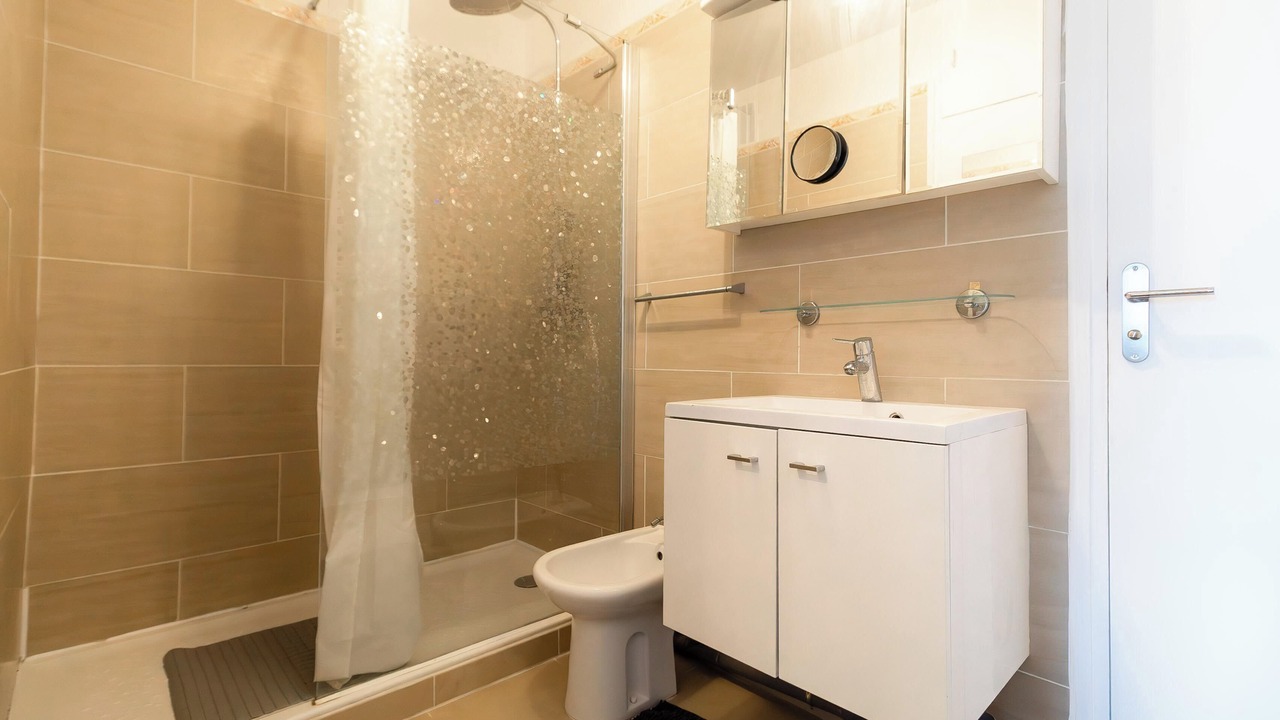Photo of Bathroom in Chevilly-Larue