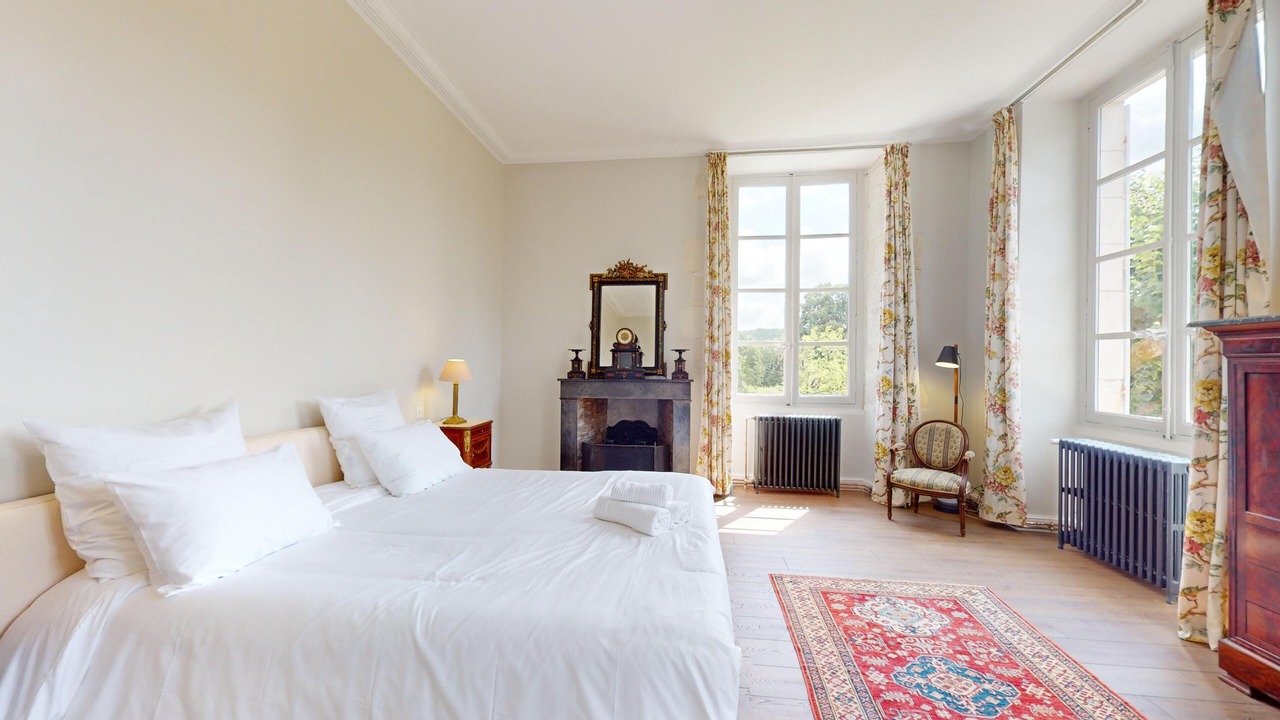 Photo of Bedroom in Mailly-le-Chateau