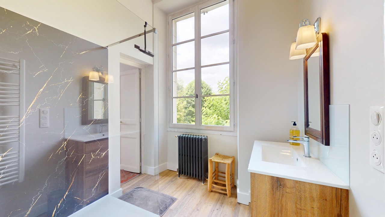Photo of Bathroom in Mailly-le-Chateau