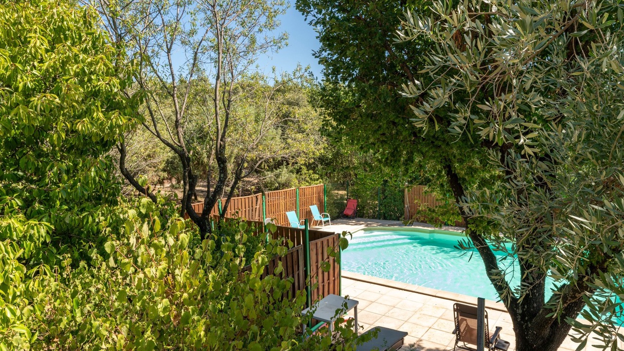 Photo of Outdoor in Saint-Pierre-de-Vassols