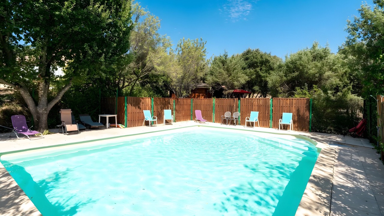 Photo of Outdoor in Saint-Pierre-de-Vassols