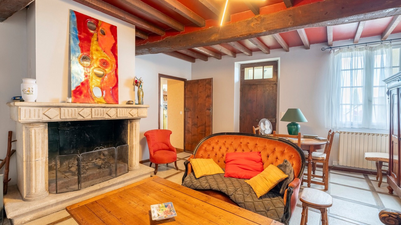 Photo of Livingroom in Saint-Pierre-de-Vassols