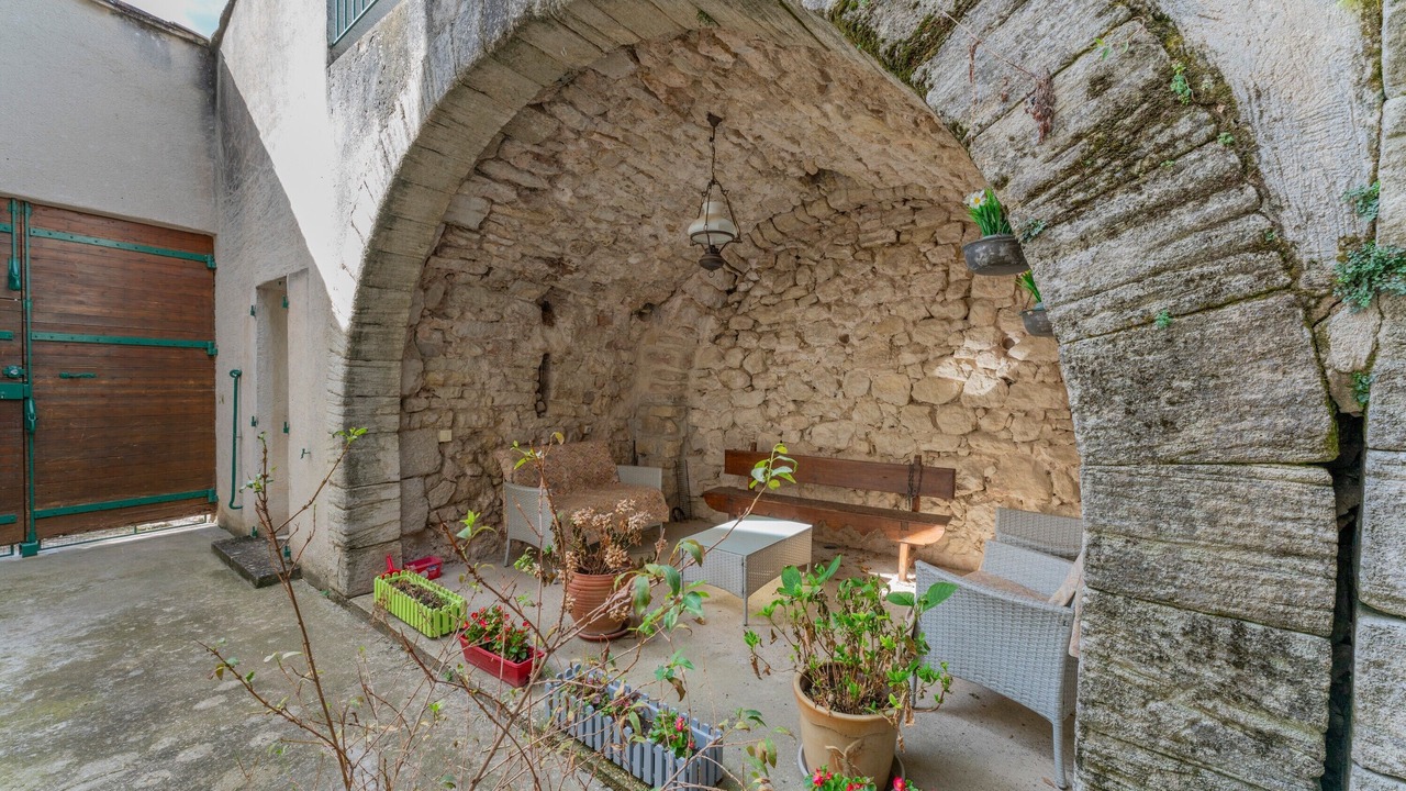 Photo of Patio Balcony in Saint-Pierre-de-Vassols