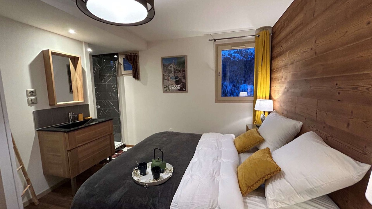 Photo of Bedroom in Meribel Centre