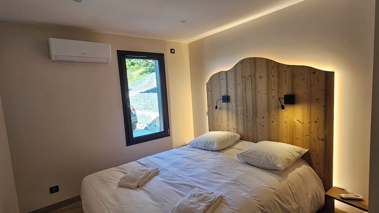 Photo of Bedroom in Queyrieres