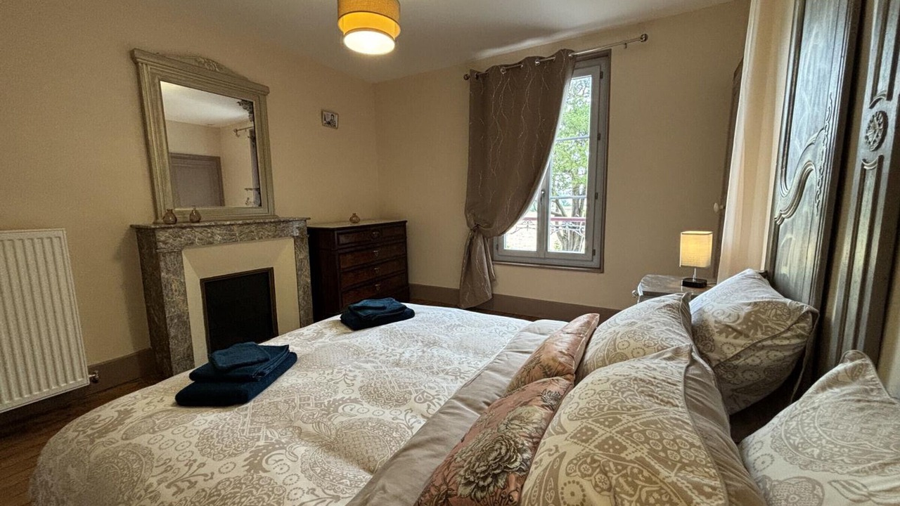 Photo of Bedroom in Jaligny-sur-Besbre