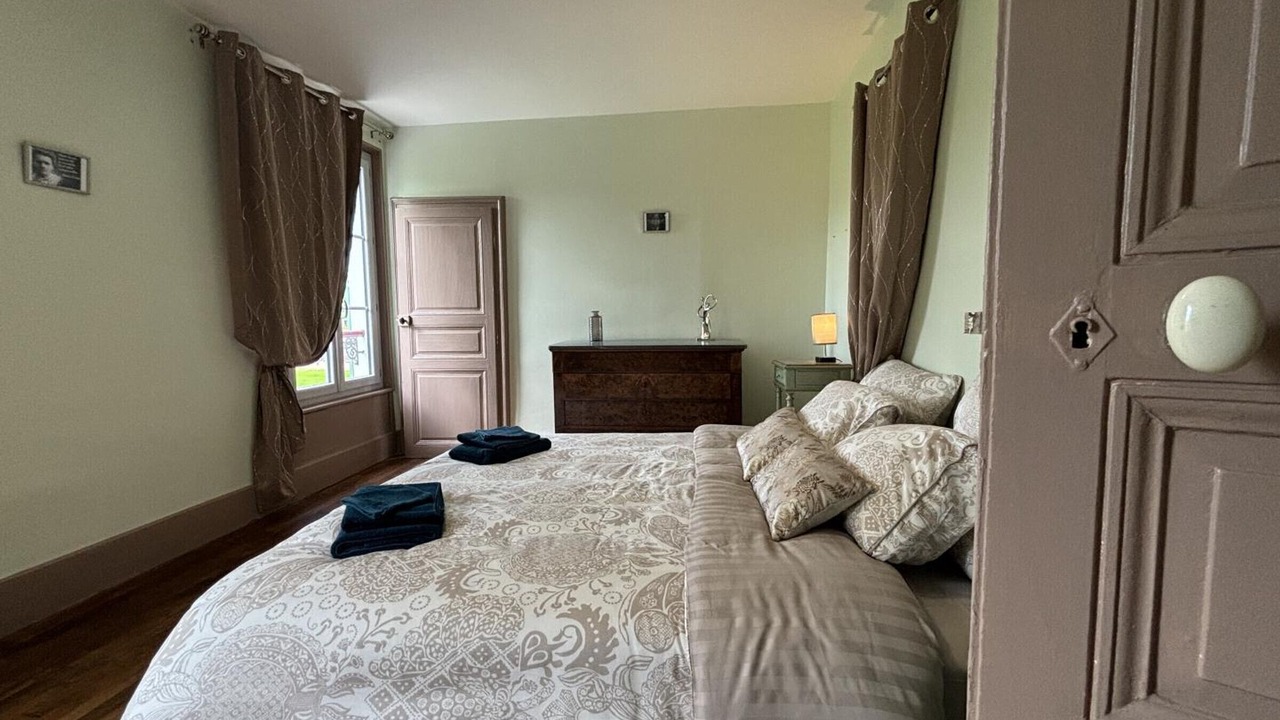 Photo of Bedroom in Jaligny-sur-Besbre