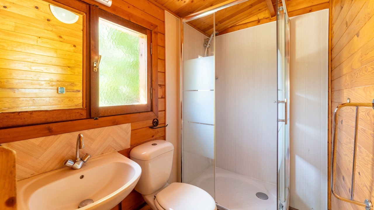 Photo of Bathroom in Saint-Pierre-de-Vassols