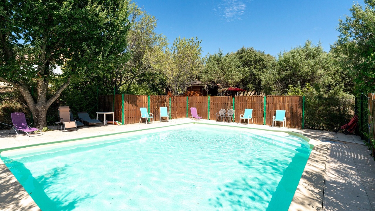 Photo of Outdoor in Saint-Pierre-de-Vassols