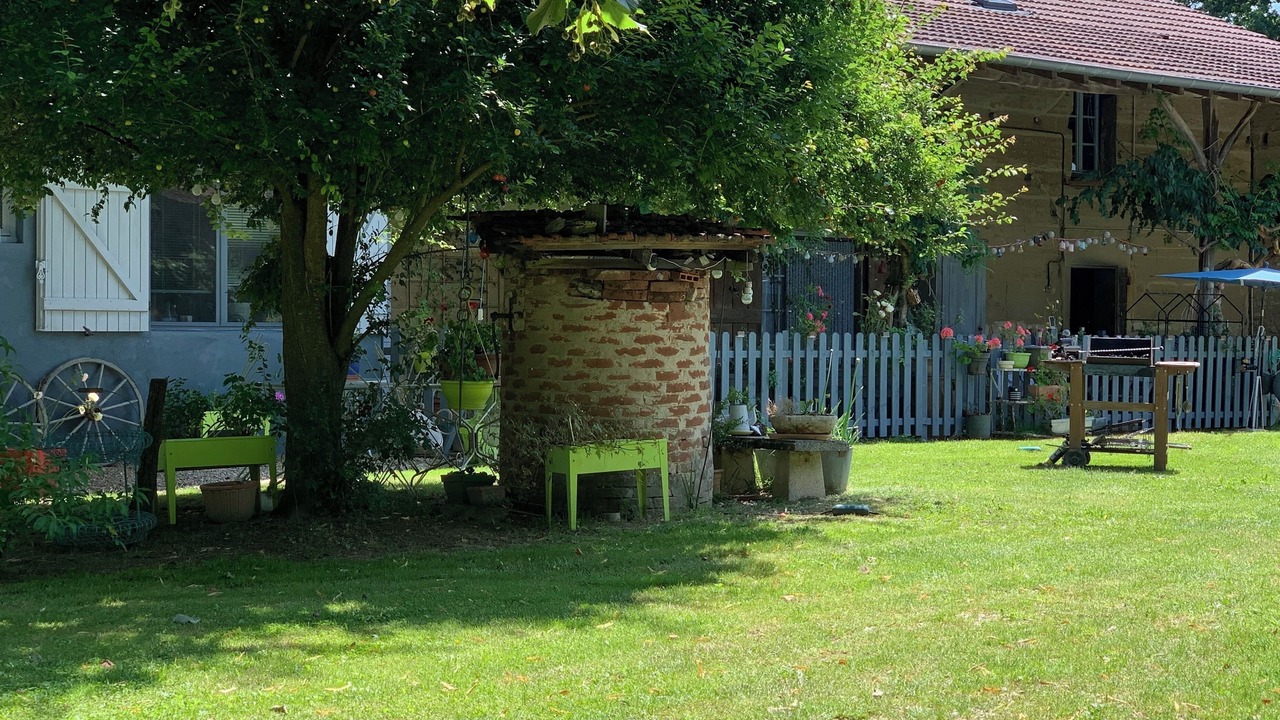 Photo of Outdoor in Romenay