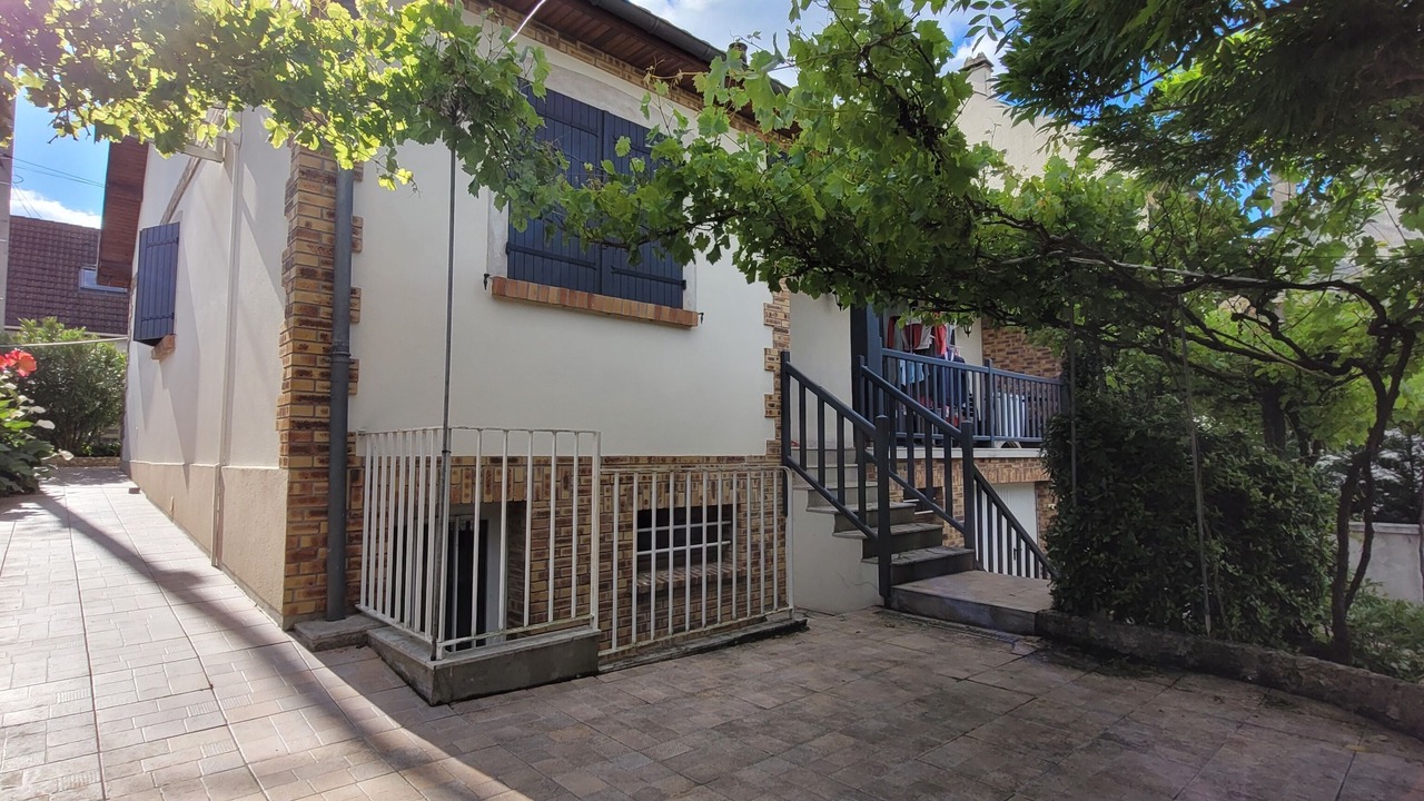 Photo of Outdoor in Palaiseau