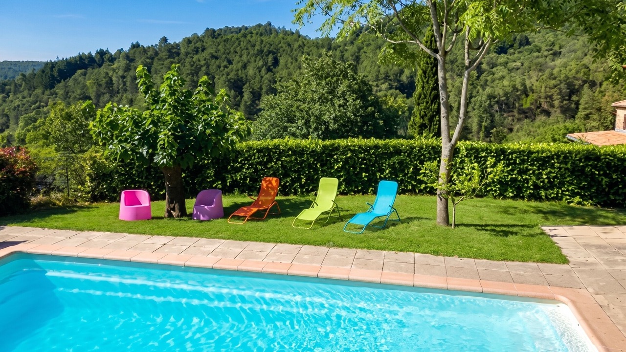 Photo of Outdoor in Rocher